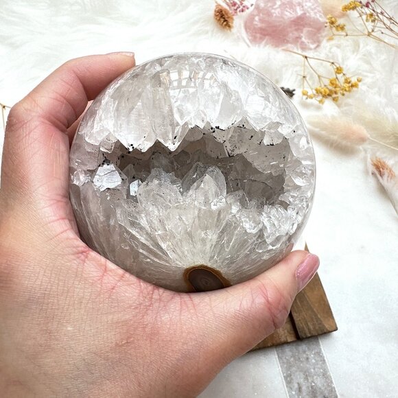 Gorgeous Large Agate Sphere with Druzy - Picture 3 of 10